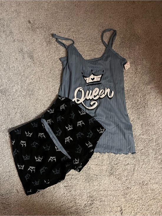 Other - Queen Graphic Ribbed Cami & Short Sleep Set - Gray/Black
